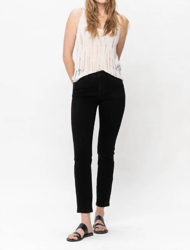 Mid-Rise Slim Fit Jeans In Black