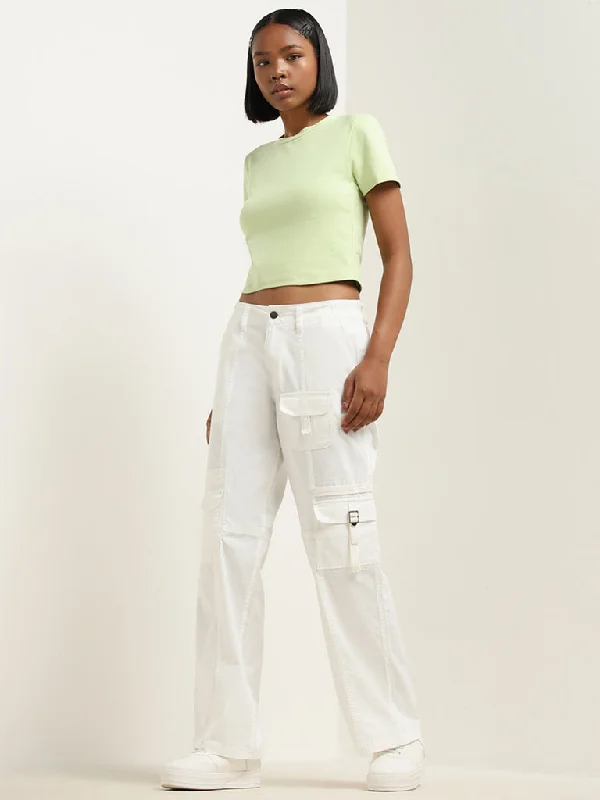 Nuon White Straight - Fit Cargo-Style High - Rise Jeans